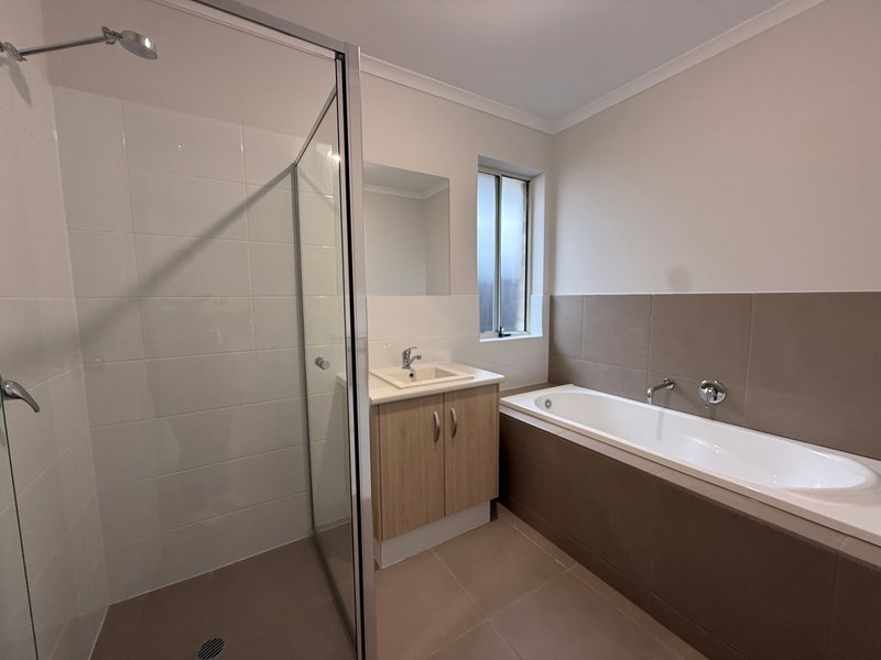 Photo - 11 Kennedy Avenue, Hindmarsh Island SA 5214 - Image 9