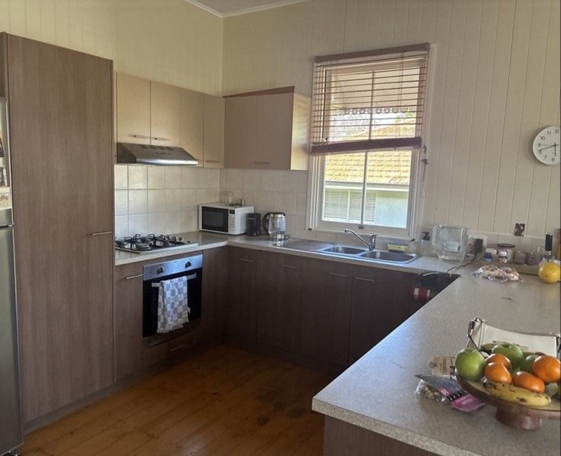 Photo - 11 Kennedy Street, North Toowoomba QLD 4350 - Image 2