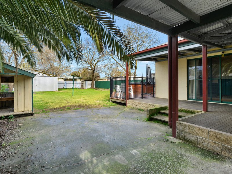 Photo - 11 Kent Street, Benalla VIC 3672 - Image 7