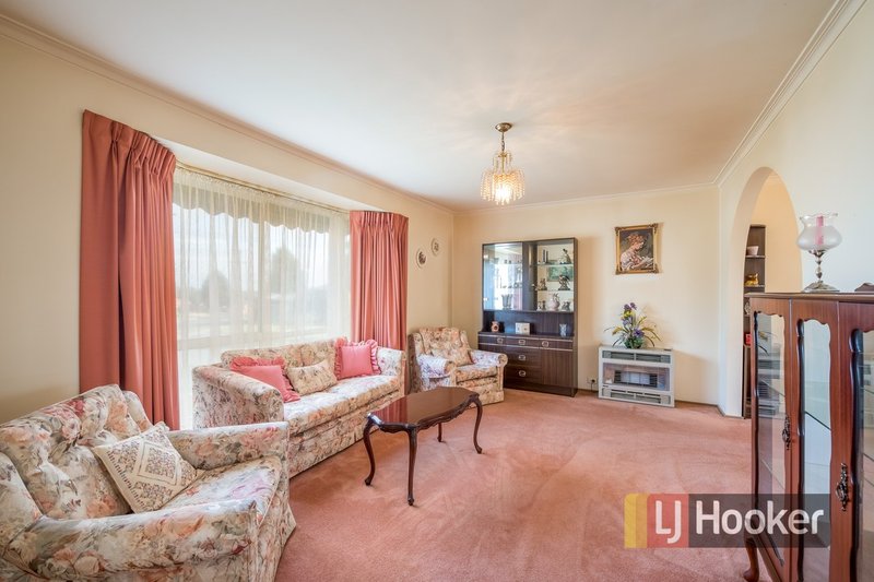 Photo - 11 Kerrison Drive, Hampton Park VIC 3976 - Image 3