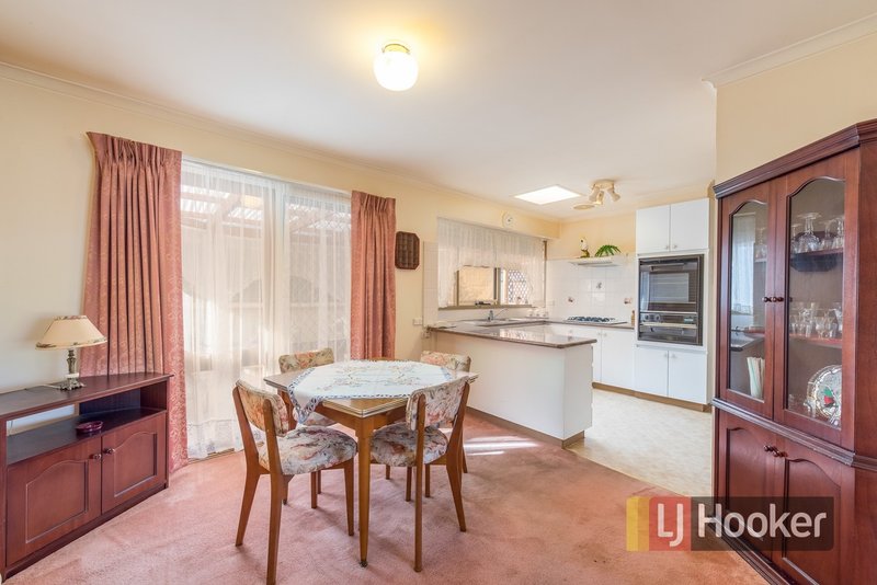 Photo - 11 Kerrison Drive, Hampton Park VIC 3976 - Image 4