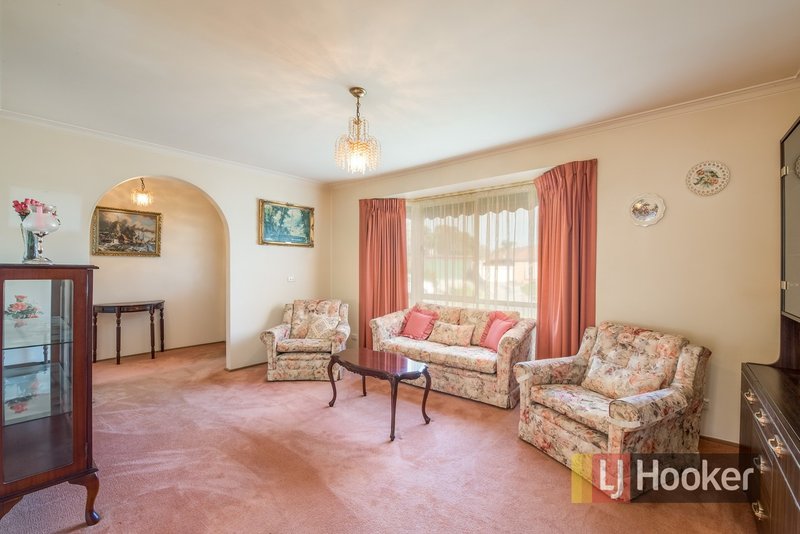 Photo - 11 Kerrison Drive, Hampton Park VIC 3976 - Image 5