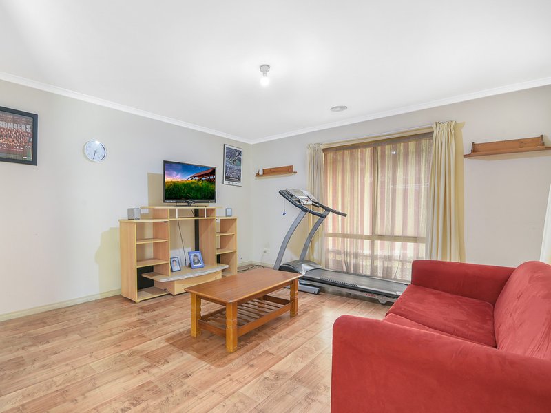 Photo - 11 Kershaw Drive, Narre Warren South VIC 3805 - Image 8