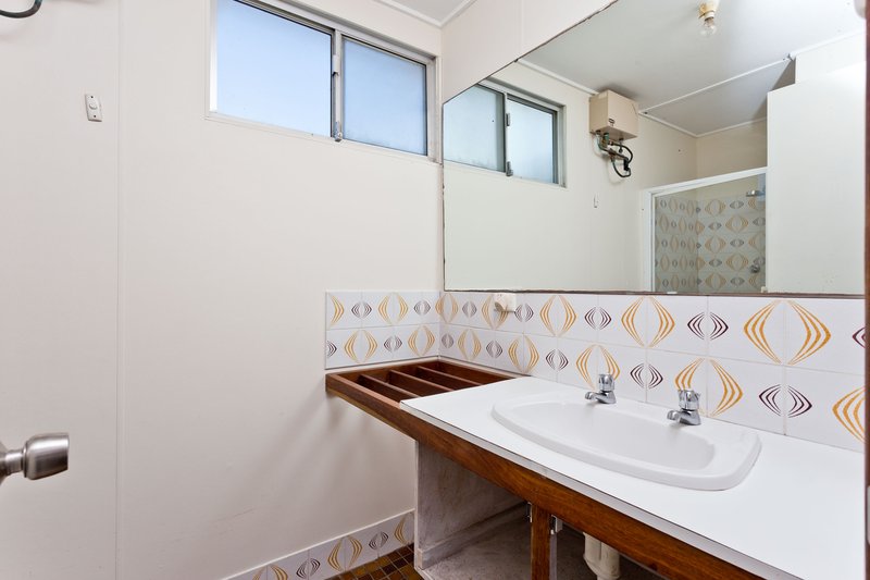 Photo - 11 Kiesey Street, Coogee WA 6166 - Image 13