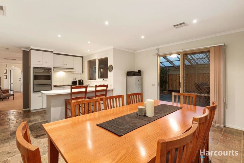 Photo - 11 Kincaid Court, Ferntree Gully VIC 3156 - Image 3