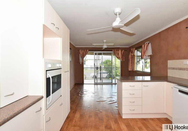 Photo - 11 King Street, Tully QLD 4854 - Image 2