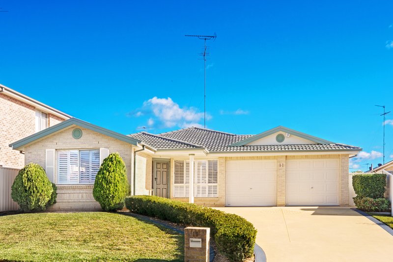 11 Kingsfield Avenue, Glenmore Park NSW 2745