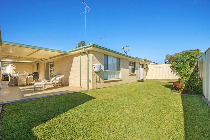 Photo - 11 Kingsfield Avenue, Glenmore Park NSW 2745 - Image 10