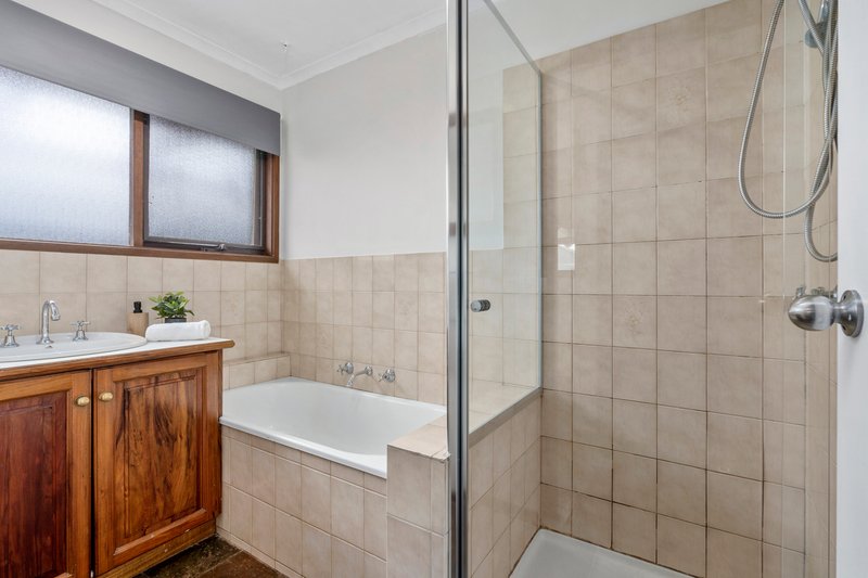 Photo - 11 Kingsley Drive, Corio VIC 3214 - Image 8