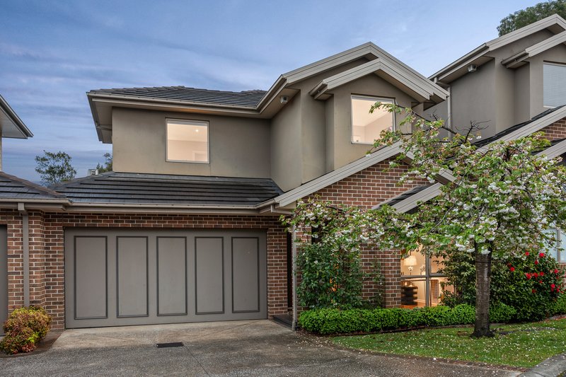 11 Kingswood Rise, Box Hill South VIC 3128