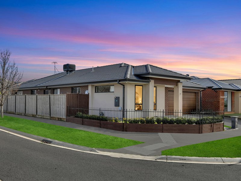 Photo - 11 Kipling Circuit, Diggers Rest VIC 3427 - Image 3