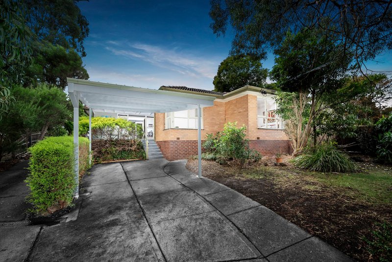 Photo - 1/1 Kira Court, Forest Hill VIC 3131 - Image 2