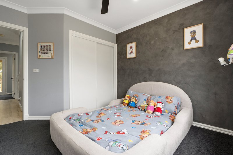 Photo - 11 Klein Crescent, Roxburgh Park VIC 3064 - Image 14