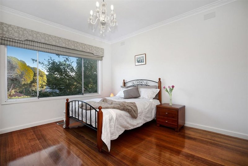 Photo - 11 Kneale Drive, Box Hill North VIC 3129 - Image 12