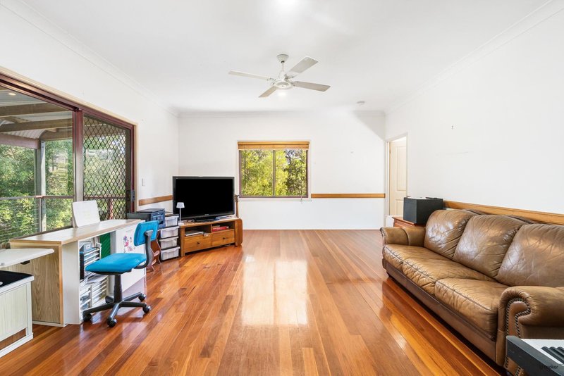 Photo - 11 Koombahla Drive, Tallebudgera QLD 4228 - Image 7