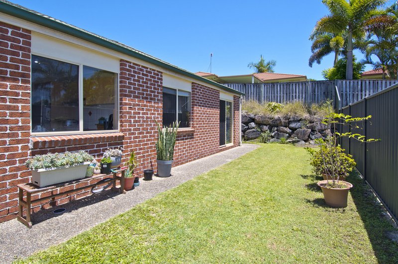 Photo - 11 Kosrae Street, Pacific Pines QLD 4211 - Image 13