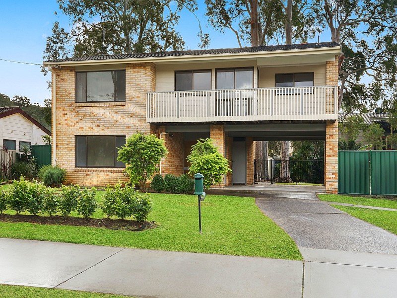 11 Kulara Avenue, West Gosford NSW 2250