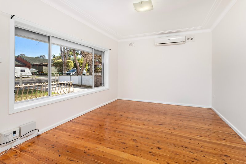 Photo - 11 Kundle Street, Dapto NSW 2530 - Image 2