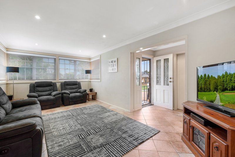 Photo - 11 Kurrajong Avenue, Georges Hall NSW 2198 - Image 3