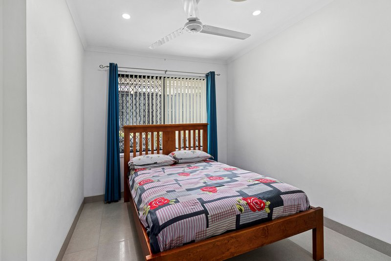 Photo - 11 Kurrajong Place, Bridgeman Downs QLD 4035 - Image 11