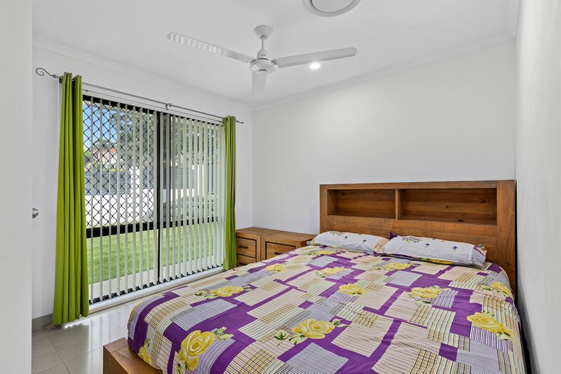 Photo - 11 Kurrajong Place, Bridgeman Downs QLD 4035 - Image 12