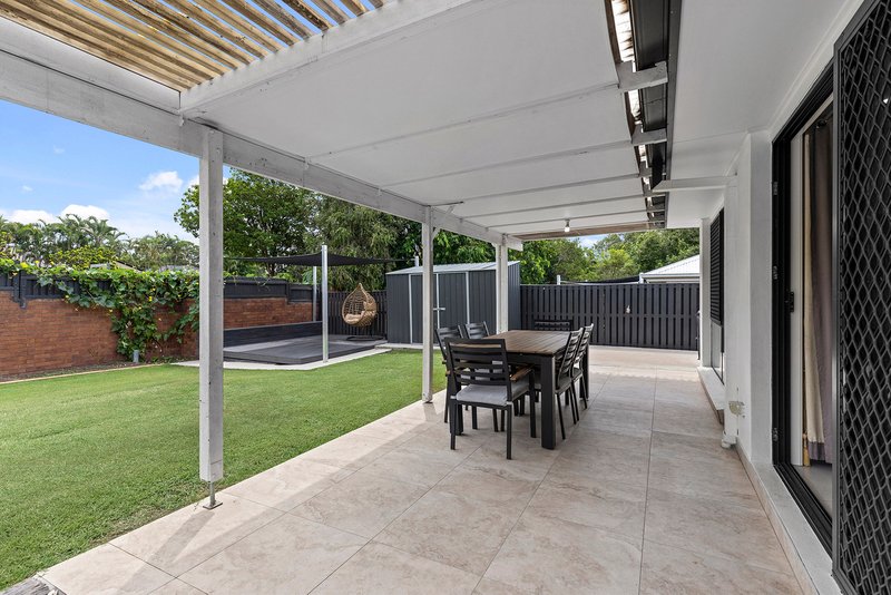 Photo - 11 Kurrajong Place, Bridgeman Downs QLD 4035 - Image 18