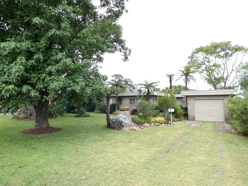 11 Kurrajong Street, Dorrigo NSW 2453