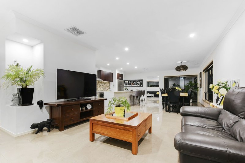 Photo - 11 Labassa Court, Keysborough VIC 3173 - Image 11