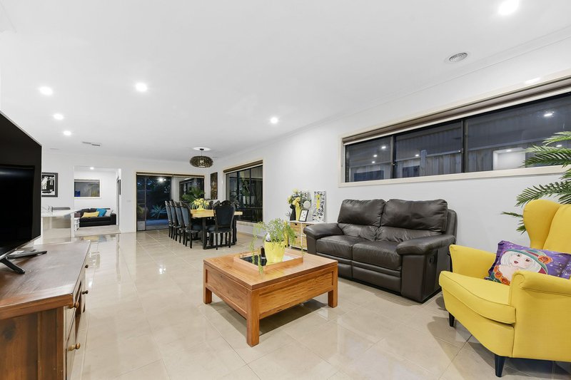 Photo - 11 Labassa Court, Keysborough VIC 3173 - Image 14