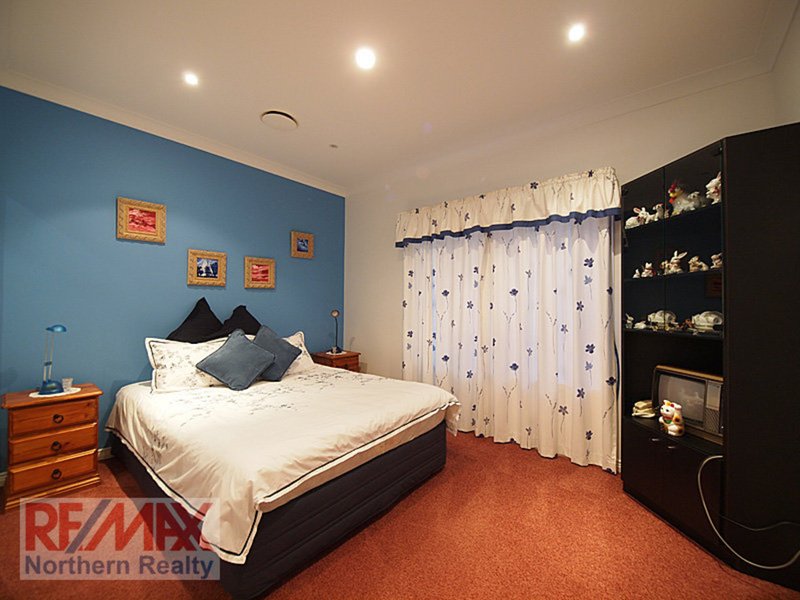 Photo - 11 Laceflower Crescent, Eatons Hill QLD 4037 - Image 17