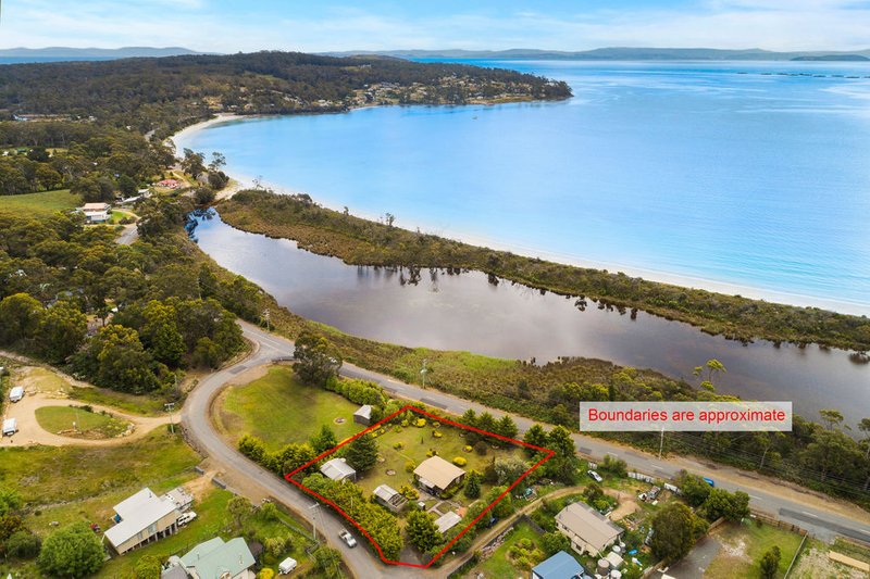 11 Lagoon Road, White Beach TAS 7184