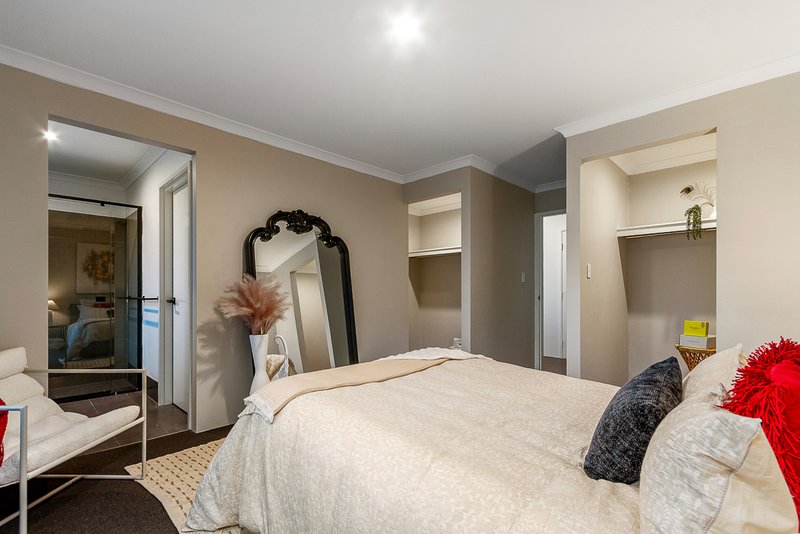 Photo - 11 Laguna Way, Eglinton WA 6034 - Image 7