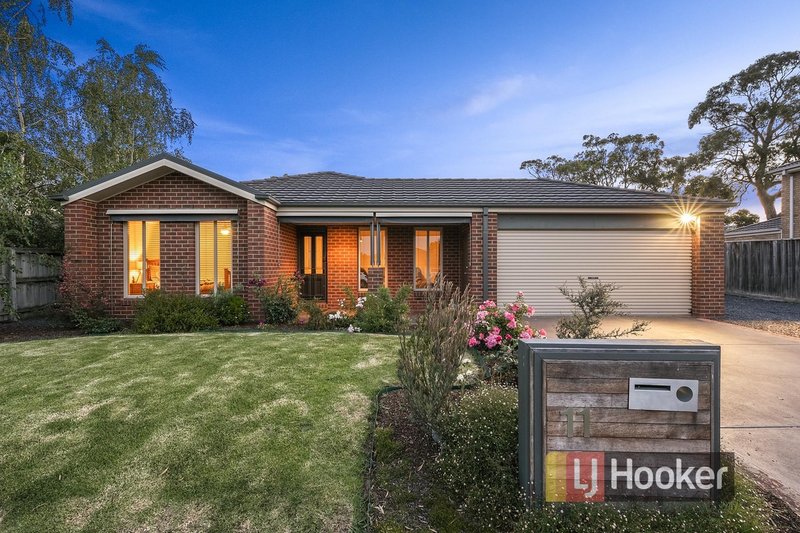 11 Lairds Rise, Garfield VIC 3814