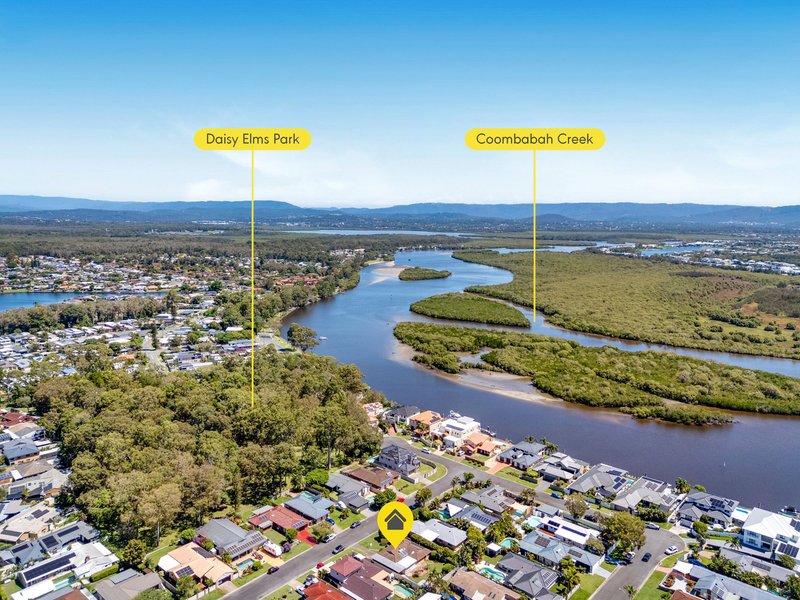 Photo - 11 Lakefield Crescent, Paradise Point QLD 4216 - Image 1