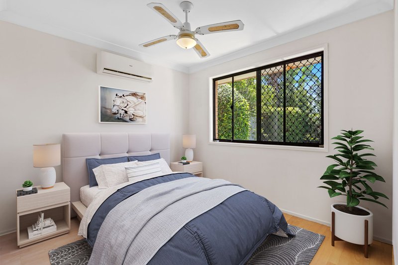 Photo - 11 Lakefield Crescent, Paradise Point QLD 4216 - Image 11