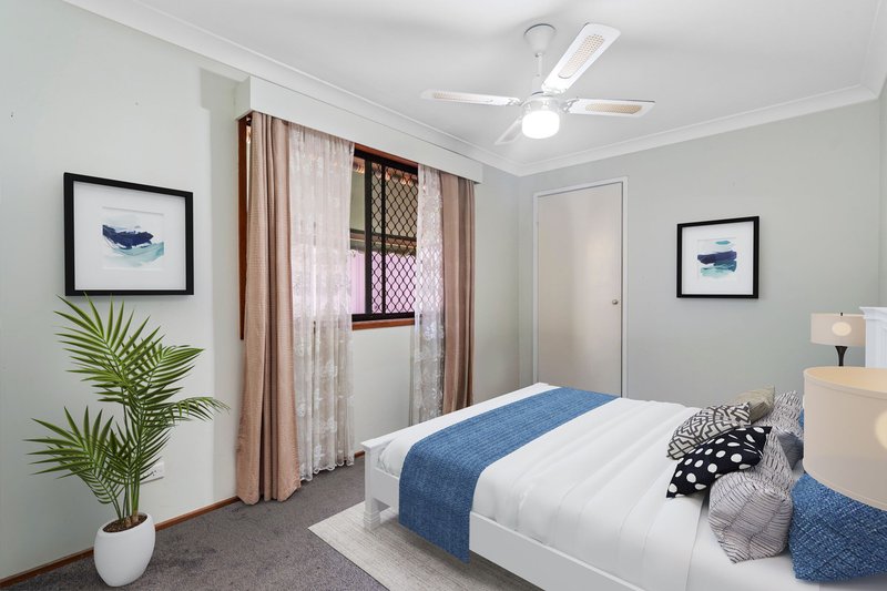 Photo - 11 Lakefield Crescent, Paradise Point QLD 4216 - Image 12