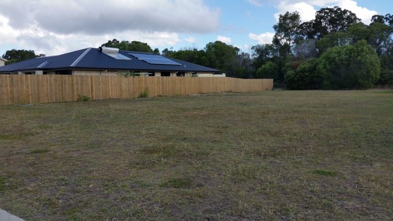 11 Lakes Blvd , Burrum Heads QLD 4659