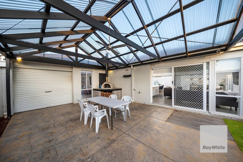 Photo - 11 Lalwinya Street, Delahey VIC 3037 - Image 13