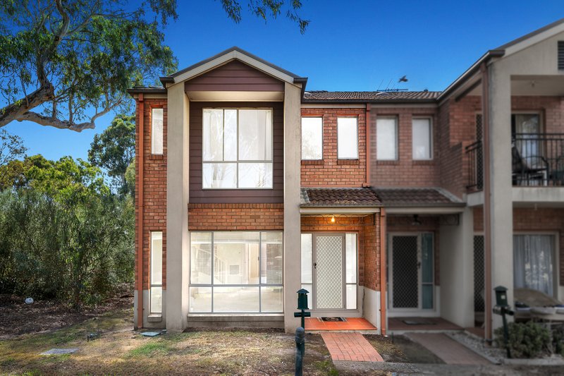 11 Lancewood Walk, South Morang VIC 3752