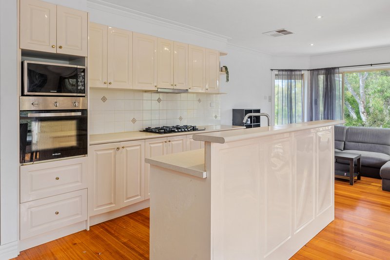 Photo - 11 Lancia Court, Epping VIC 3076 - Image 10