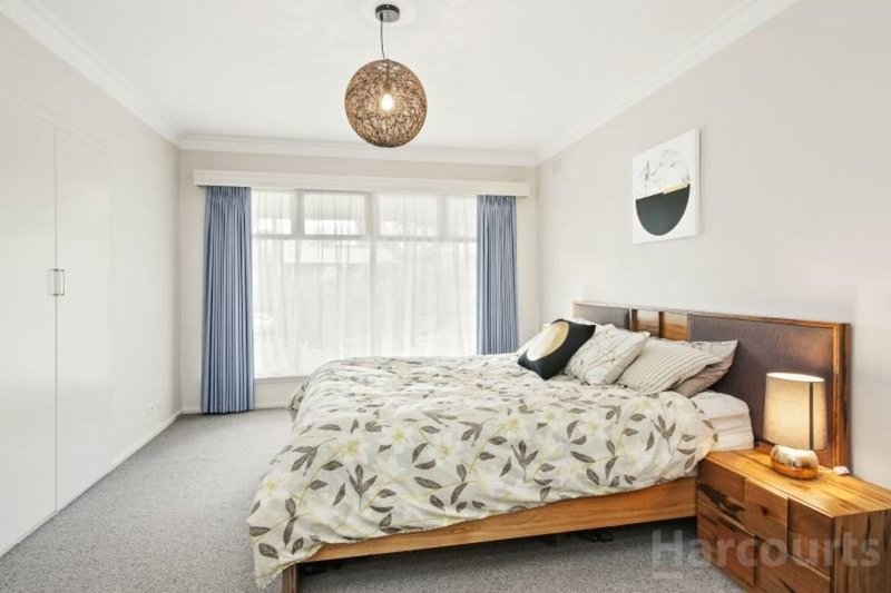 Photo - 11 Landale Avenue, Mount Clear VIC 3350 - Image 7