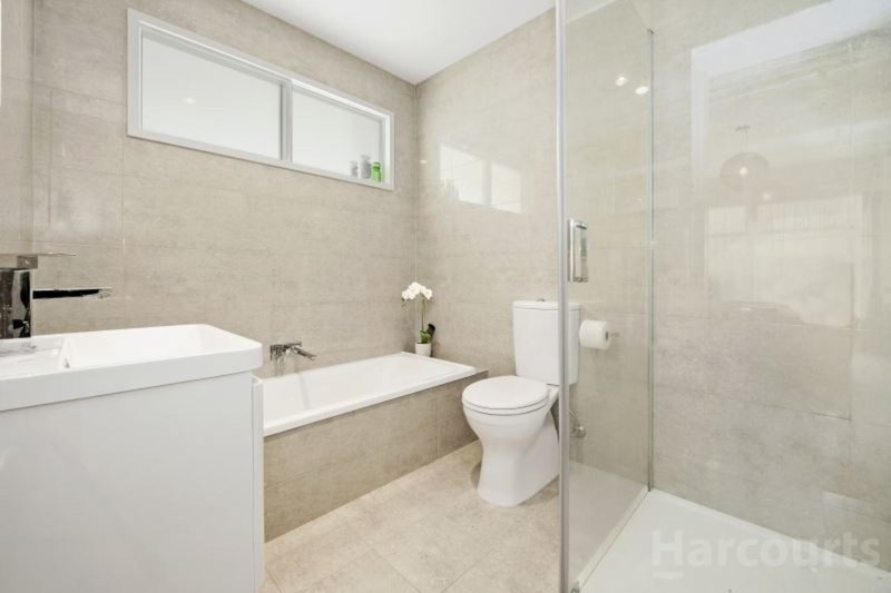 Photo - 11 Landale Avenue, Mount Clear VIC 3350 - Image 11