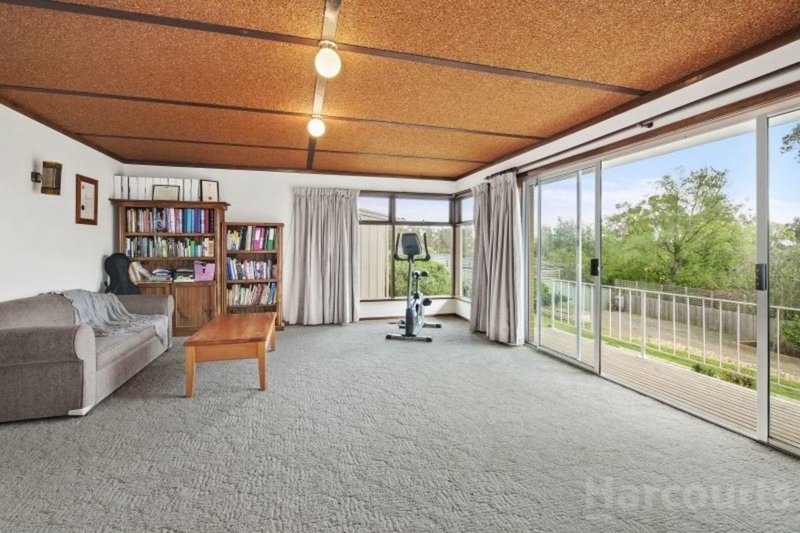 Photo - 11 Landale Avenue, Mount Clear VIC 3350 - Image 14