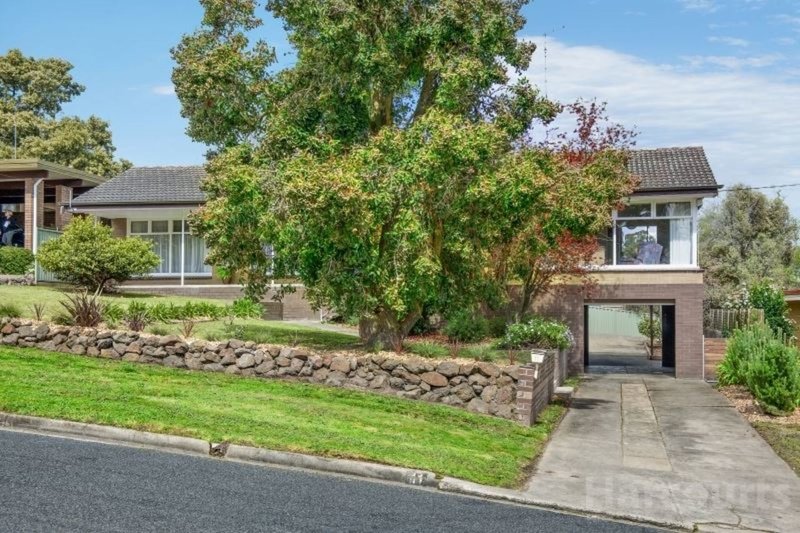 Photo - 11 Landale Avenue, Mount Clear VIC 3350 - Image 19