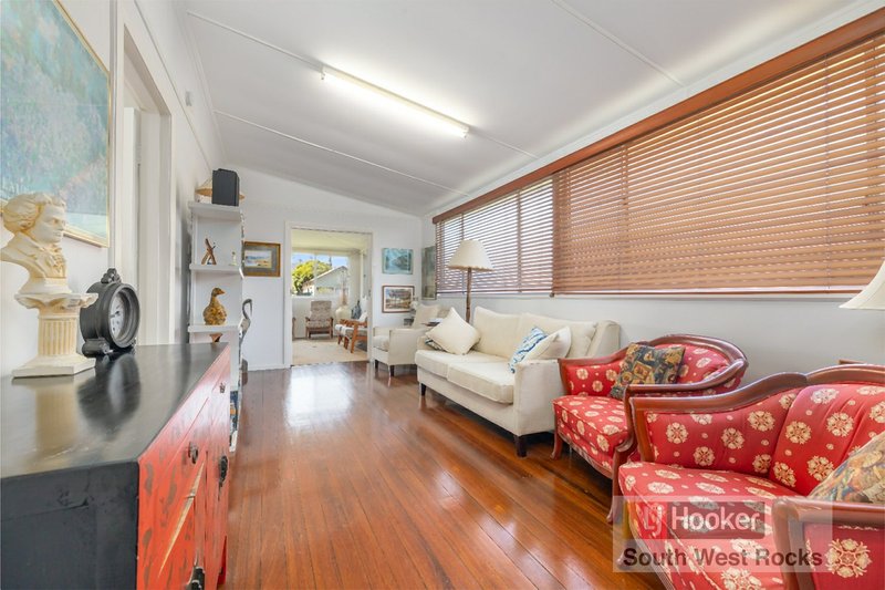 Photo - 11 Landsborough Street, South West Rocks NSW 2431 - Image 7