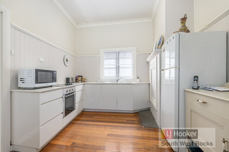 Photo - 11 Landsborough Street, South West Rocks NSW 2431 - Image 10