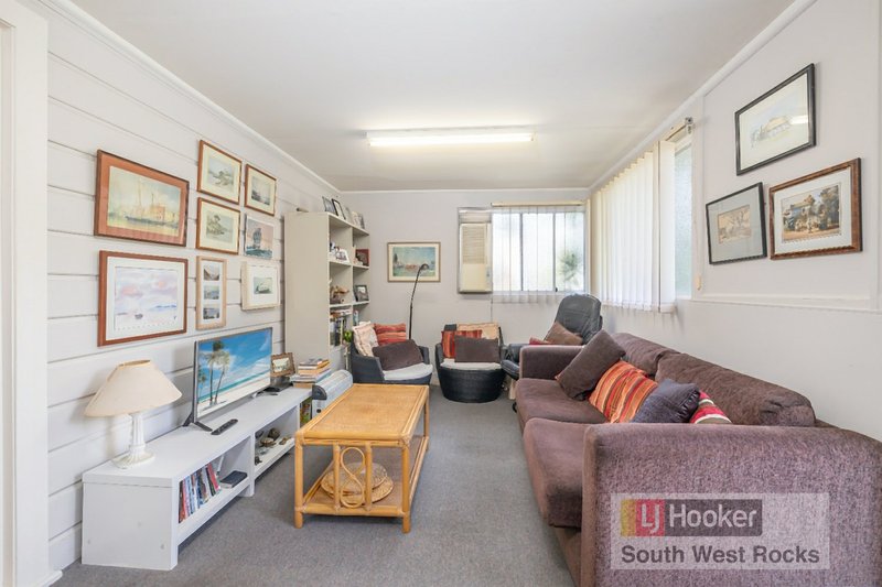 Photo - 11 Landsborough Street, South West Rocks NSW 2431 - Image 11