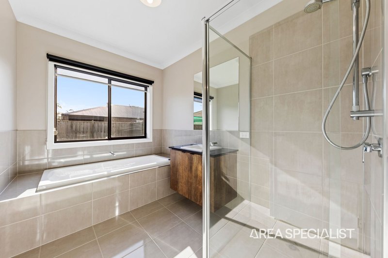 Photo - 11 Langley Boulevard, Lang Lang VIC 3984 - Image 11