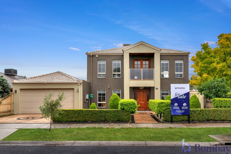 11 Langley Place, Roxburgh Park VIC 3064