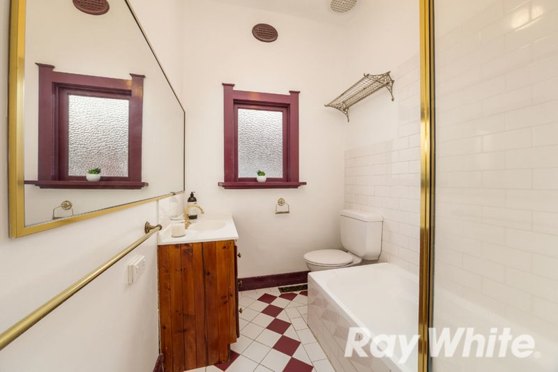 Photo - 11 Latrobe Street, Box Hill South VIC 3128 - Image 9